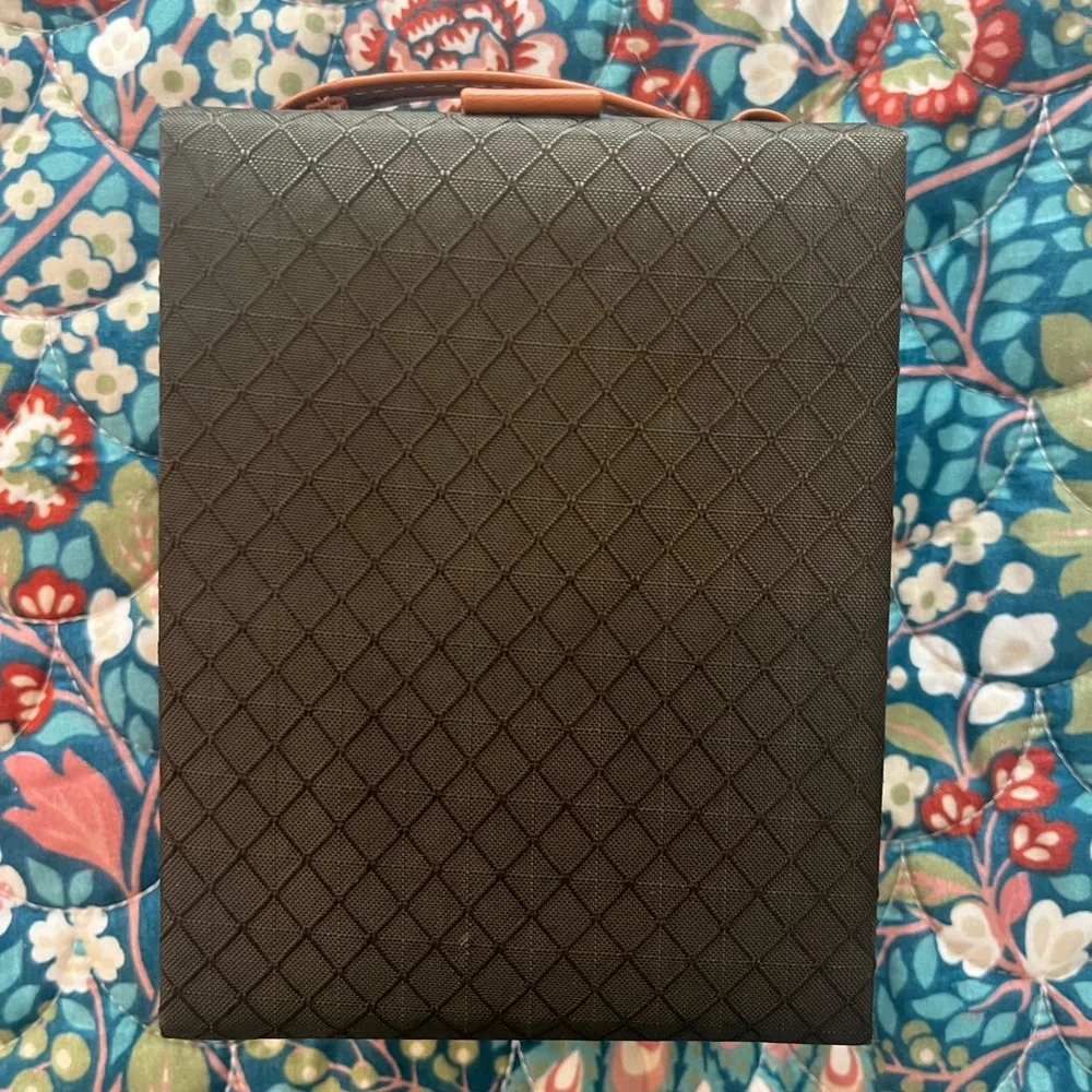 Fashion travel jewelry case